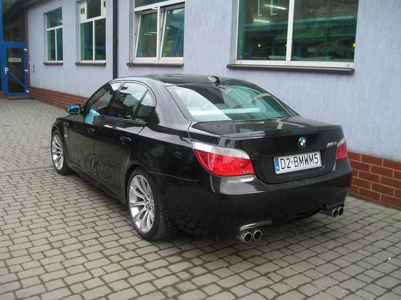 d2_bmwm5.jpg