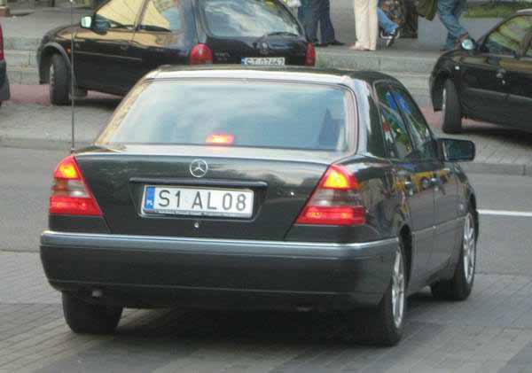 s1_al08.jpg