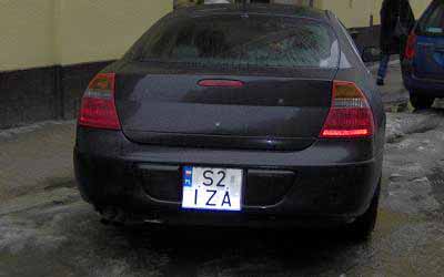 s2_iza.jpg