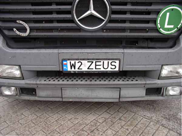 w2_zeus.jpg